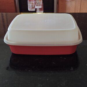 1294-5 PAPRIKA SEASON SERVE MARINATE TUPPERWEARE LARGE CONTAINER AND LID STORAGE